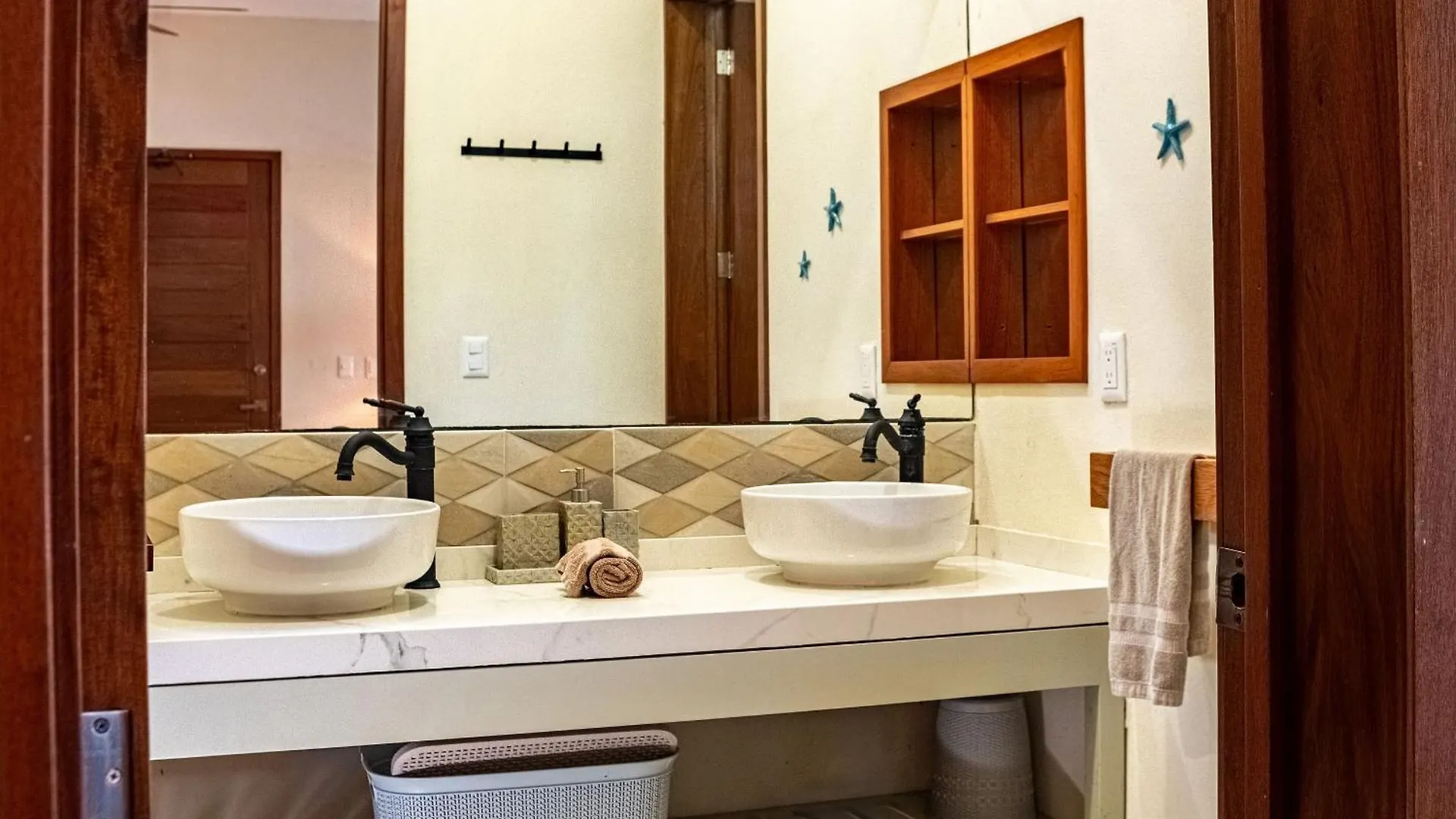 Casa Relaxo Villa En La Laguna Con Muelle Privado Buenavista  Holiday home Buenavista (Quintana Roo)